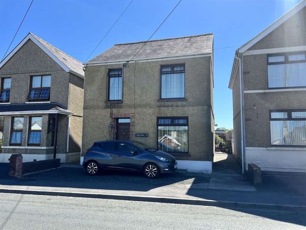 3 bed detached house for sale in 35 Cross Hands Road, Gorslas, Llanelli