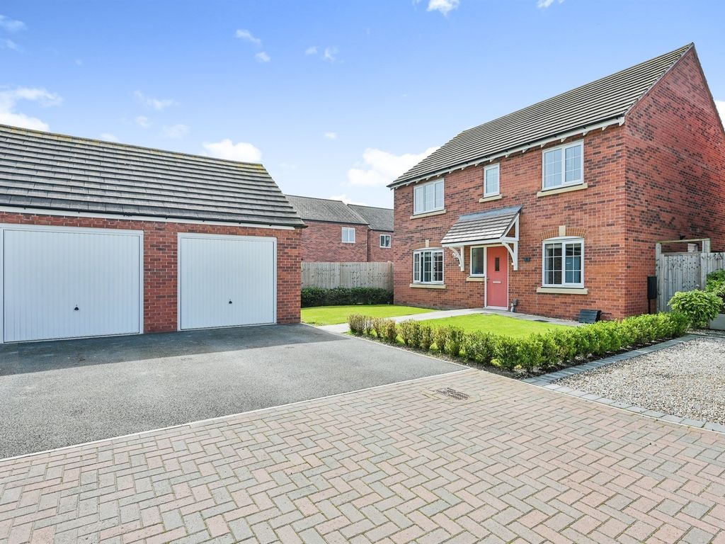 4 bed detached house for sale in Stapleford Avenue, Fradley, Lichfield