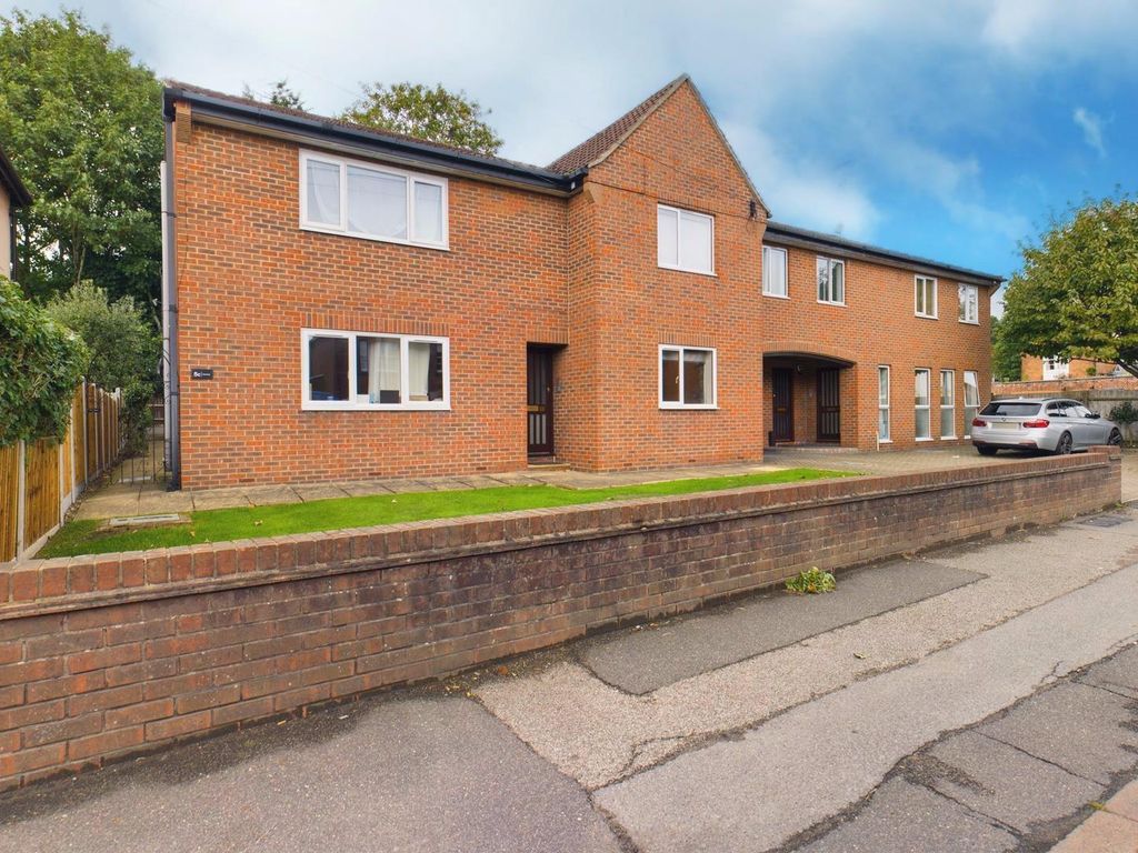 1 bed for sale in Hutton Road, Shenfield, Brentwood CM15