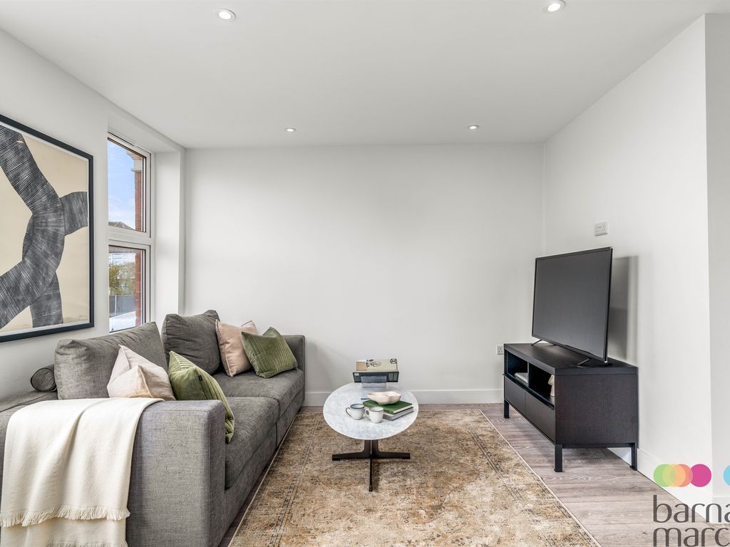 Eversleigh Road, London N3