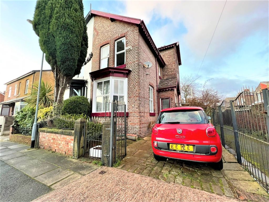 4 bed semidetached house for sale in Lynwood Avenue, Eccles M30 Zoopla