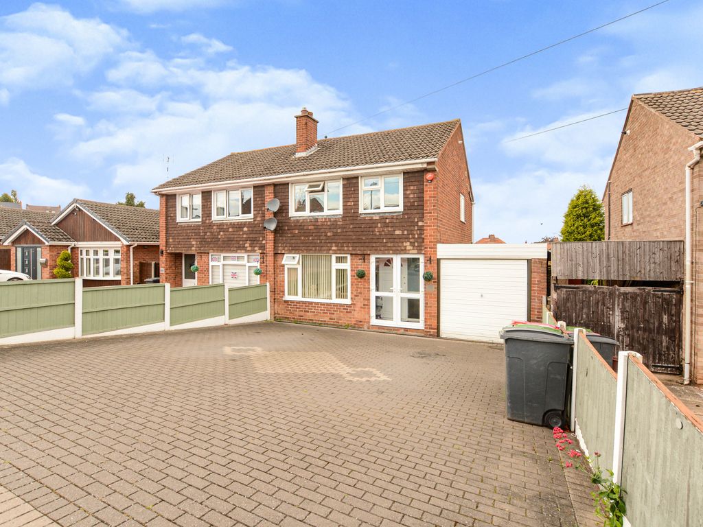 3 bed semidetached house for sale in St. Leonards View, Polesworth