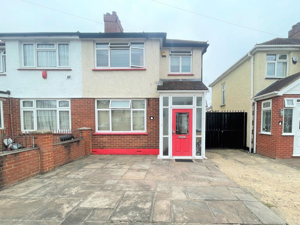 3 bed semidetached house for sale in Cranford Drive, Hayes UB3 Zoopla