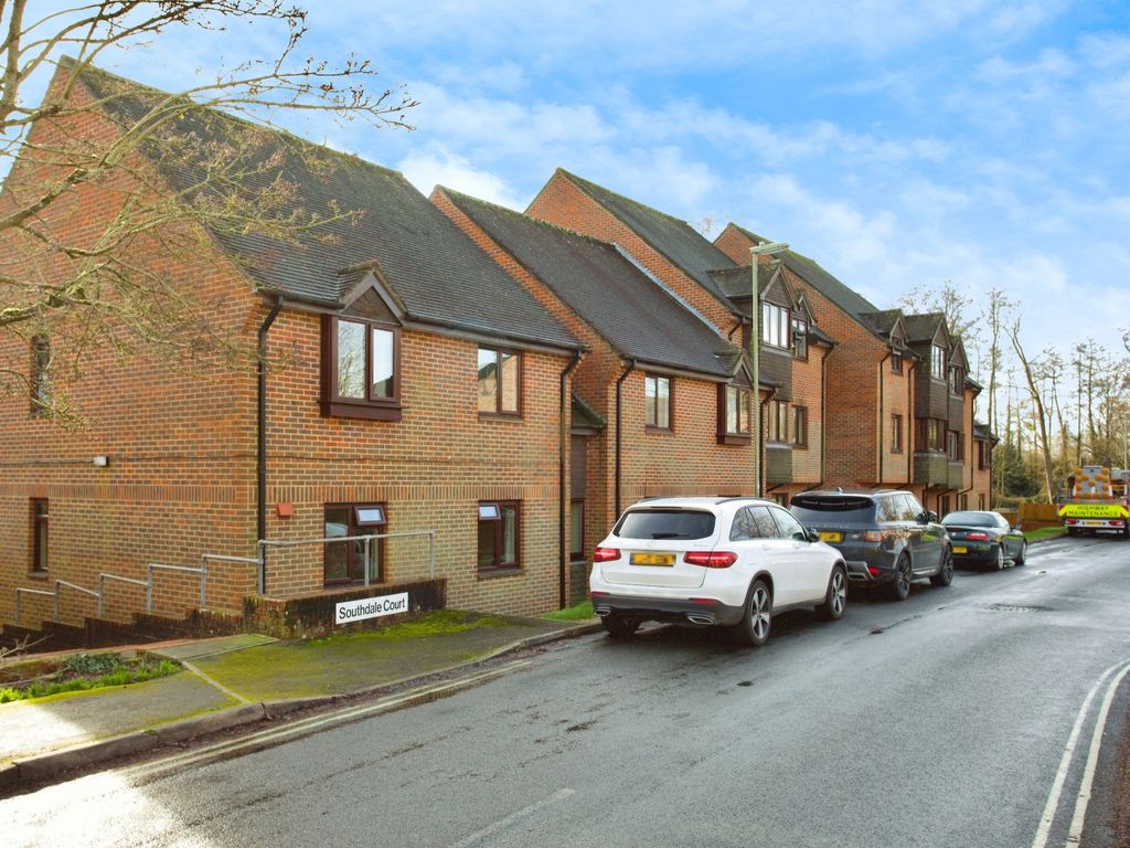 2 bed flat for sale in Sutherlands Way, Chandler's Ford, Eastleigh