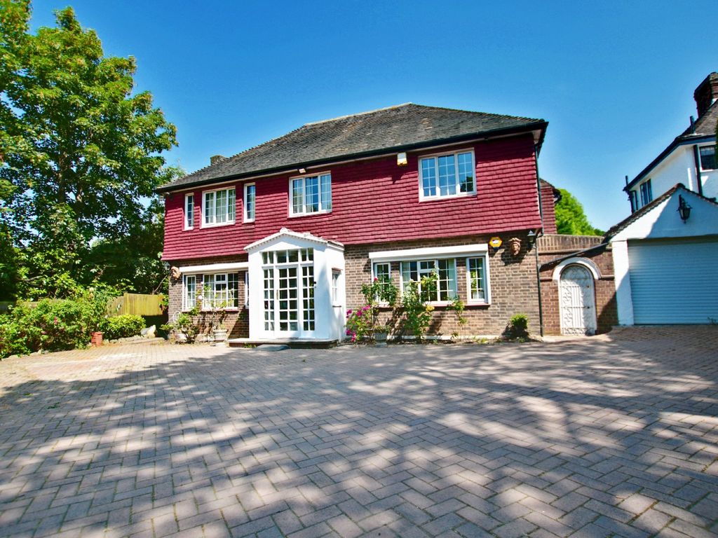 4 bed detached house to rent in The Avenue, Beckenham BR3 Zoopla