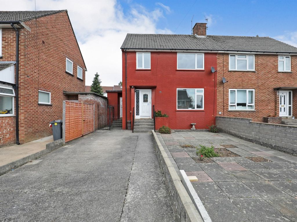 3 bed semidetached house for sale in Gilwern Crescent, Llanishen
