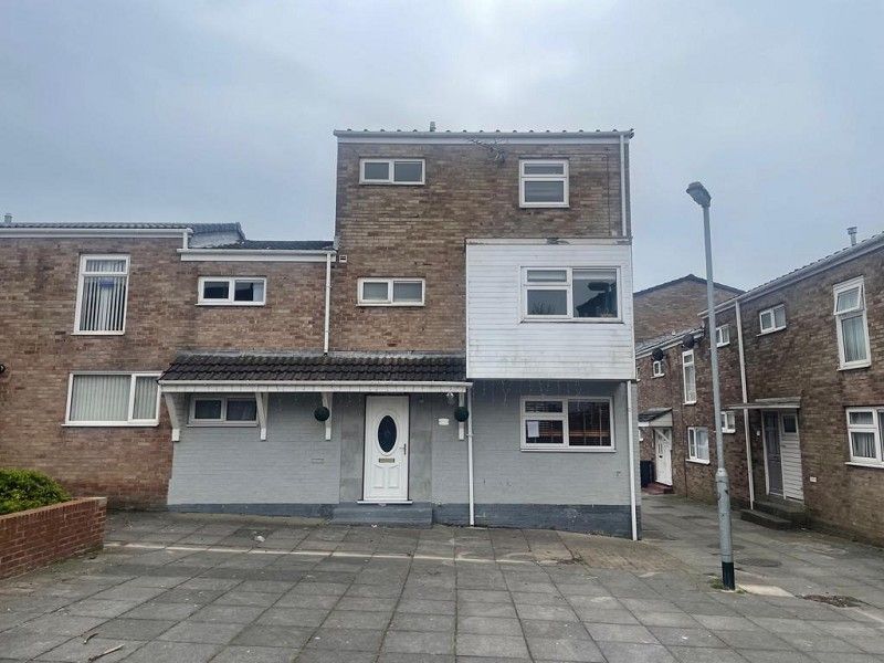 5 bed end terrace house for sale in Birkrig, Skelmersdale, Lancashire