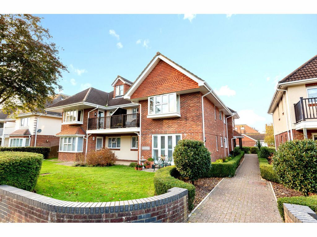 2 bed flat for sale in Wortley Road, Highcliffe BH23 Zoopla
