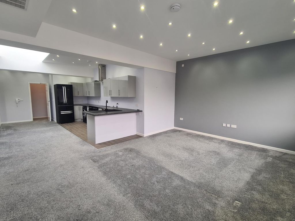 2 bed flat to rent in Holly Close, Dovercourt, Harwich CO12 Zoopla