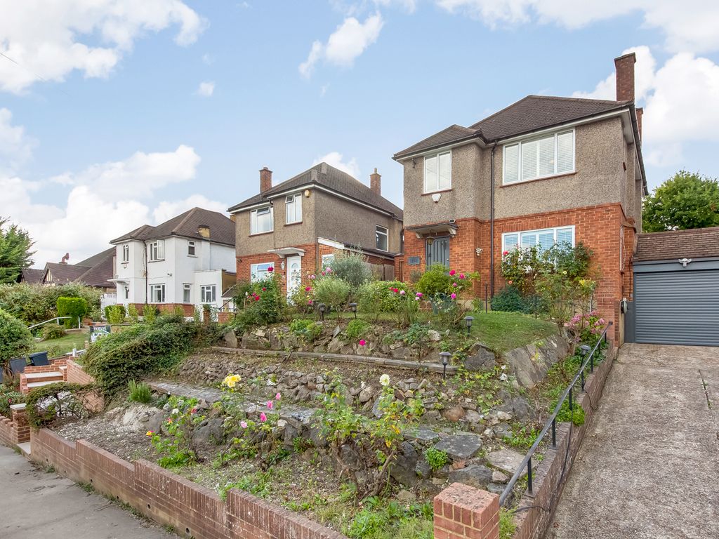 3 bed linkdetached house for sale in Blenheim Park Road, South Croydon
