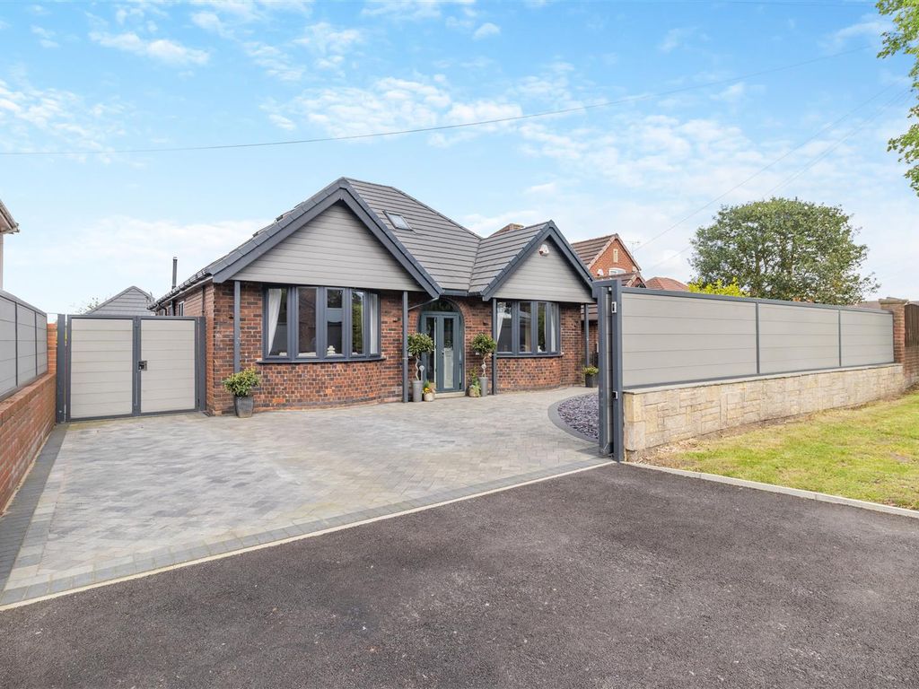 4 bed detached bungalow for sale in Southwell Road West, Mansfield NG18