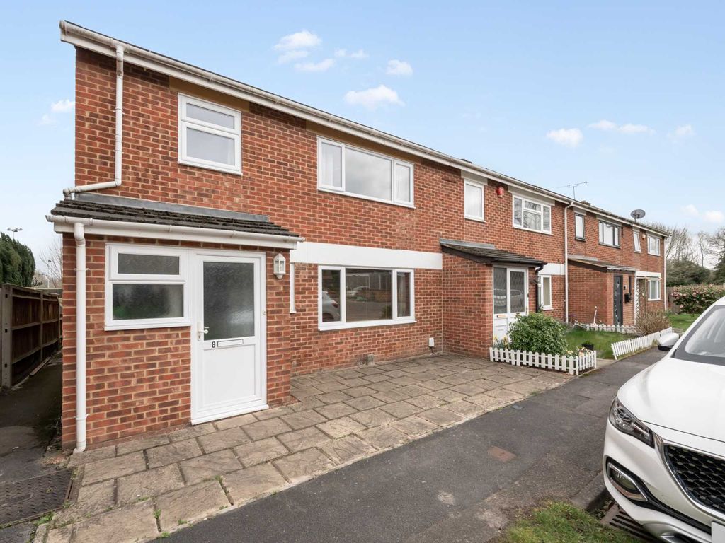 3 bed end terrace house for sale in Emm Close, Wokingham RG41 Zoopla