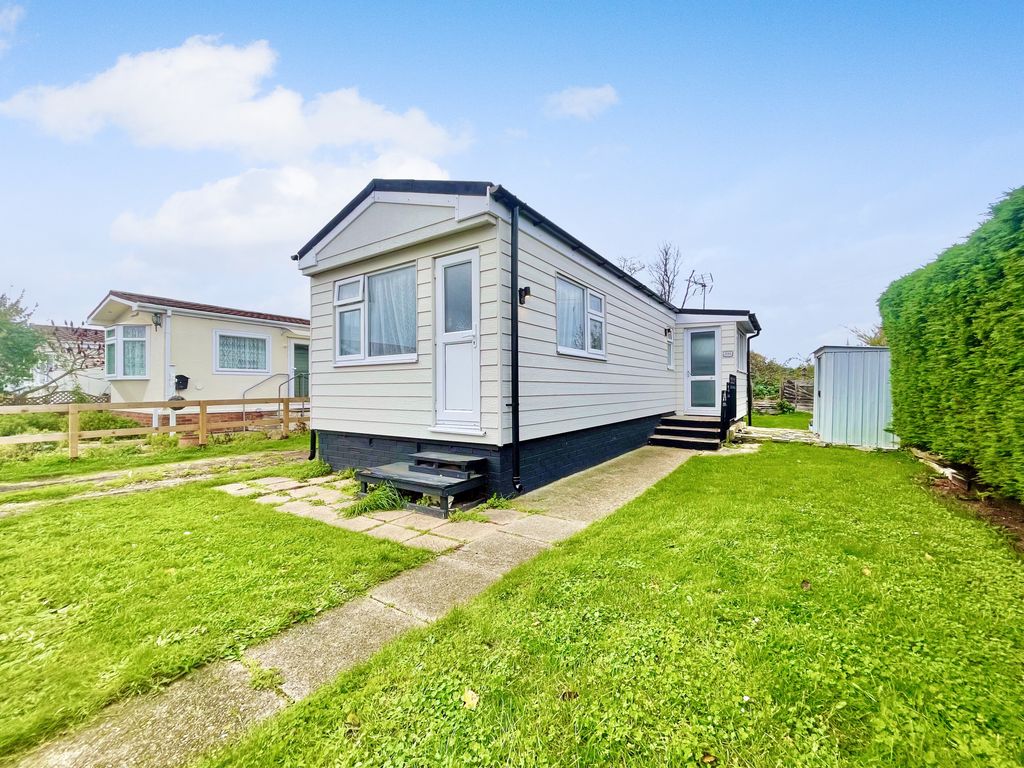 2 bed detached house for sale in Berry Road, Vicarage Lane, Hoo