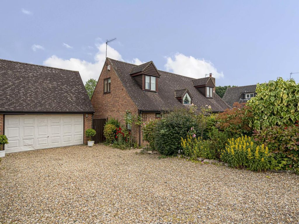 4 bed property for sale in Treloyhan Close, Chandler's Ford, Eastleigh