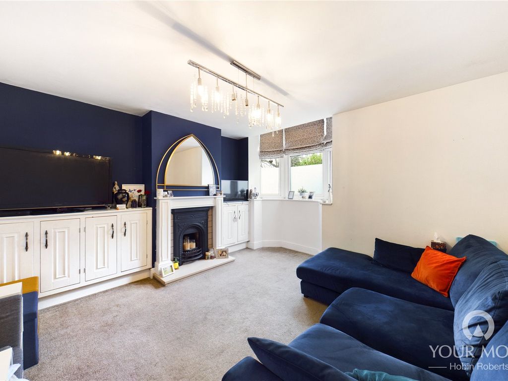3 bed detached house for sale in Hallwood Road, Kettering NN16 Zoopla