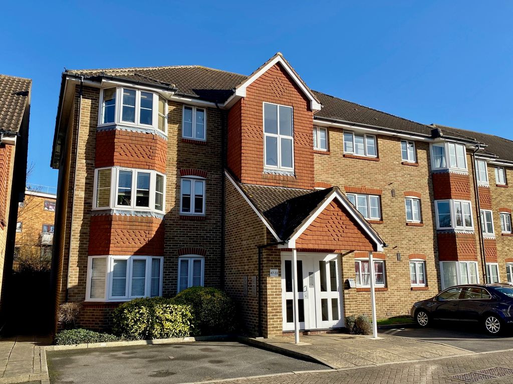 2 bed flat for sale in Caraway Place, Wallington SM6, £284,000 Zoopla