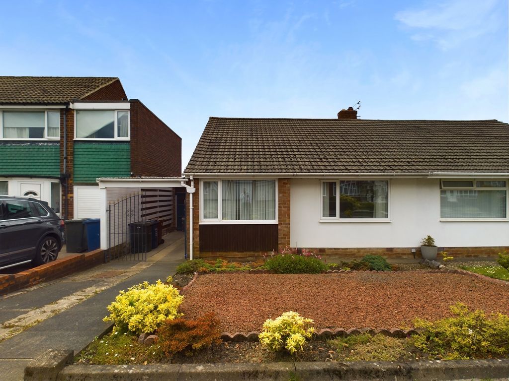 2 bed bungalow for sale in Ashdale Crescent, Chapel House NE5, £135,000