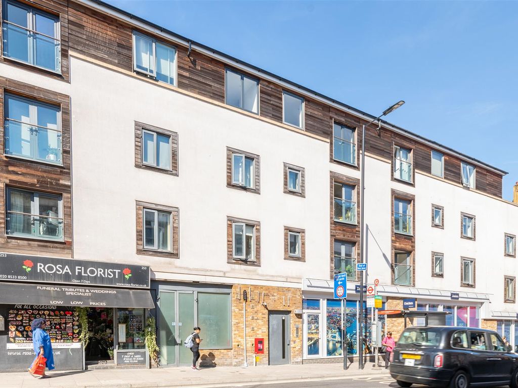 2 bed flat for sale in Graham Road, London E8, £475,000 Zoopla