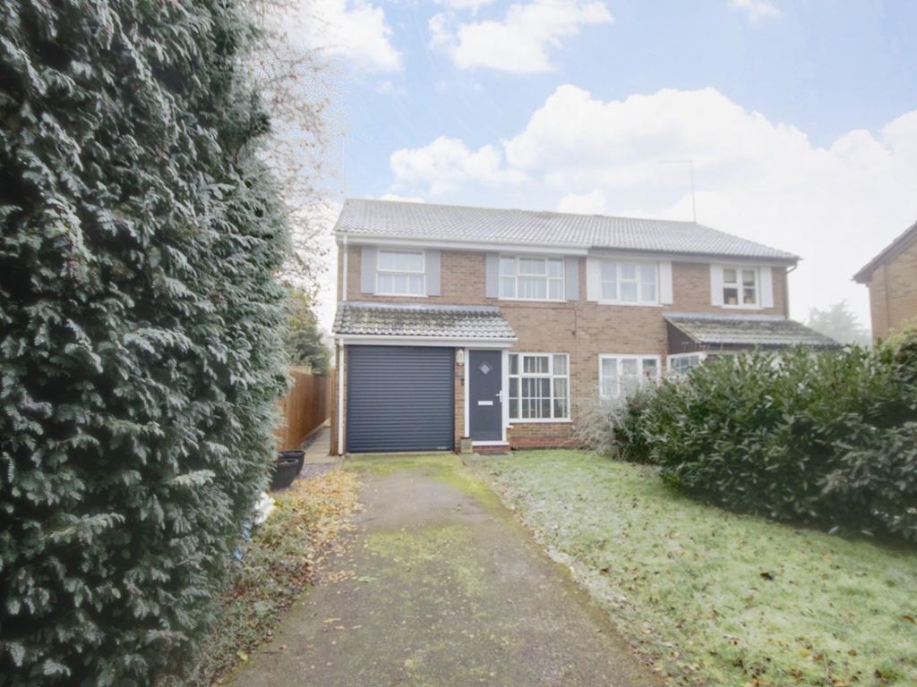 3 bed semidetached house for sale in Windmill Glade, Brixworth