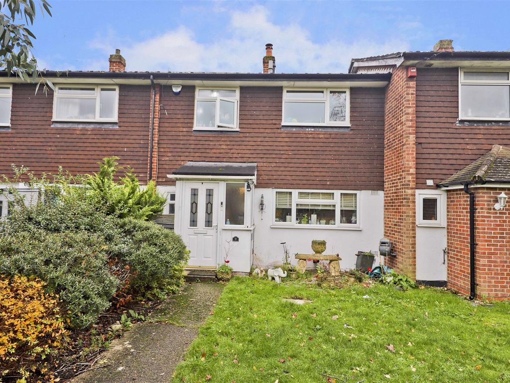 Turks Close, Hillingdon UB8  