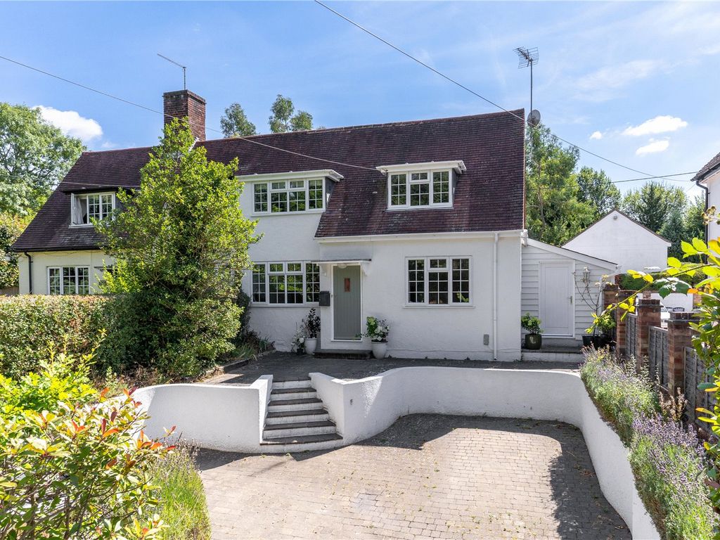 4 bed semidetached house for sale in Cambridge Road, Quendon, Nr