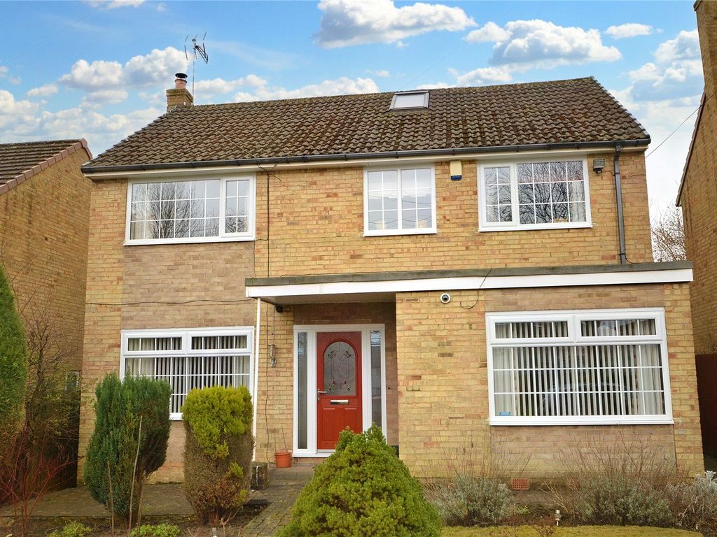 4 bed detached house for sale in Hargrave Crescent, Menston, Ilkley