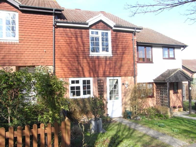 2 bed property to rent in Greenhill Gardens, Guildford GU4, £1,500 pcm Zoopla