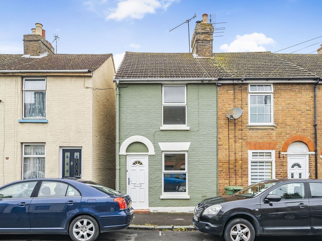 2 bed end terrace house for sale in St. Johns Road, Faversham ME13, £