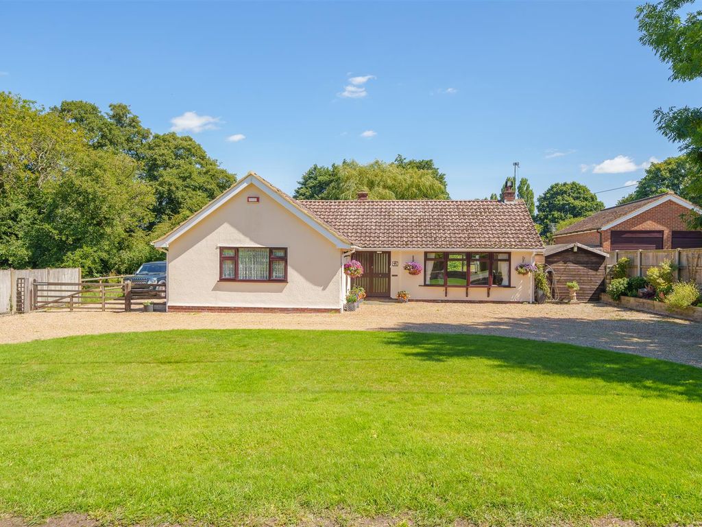 4 bed equestrian property for sale in Stonehill, Sellindge, Ashford