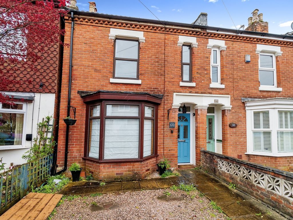 3 bed end terrace house for sale in Richmond Road, Southampton SO15