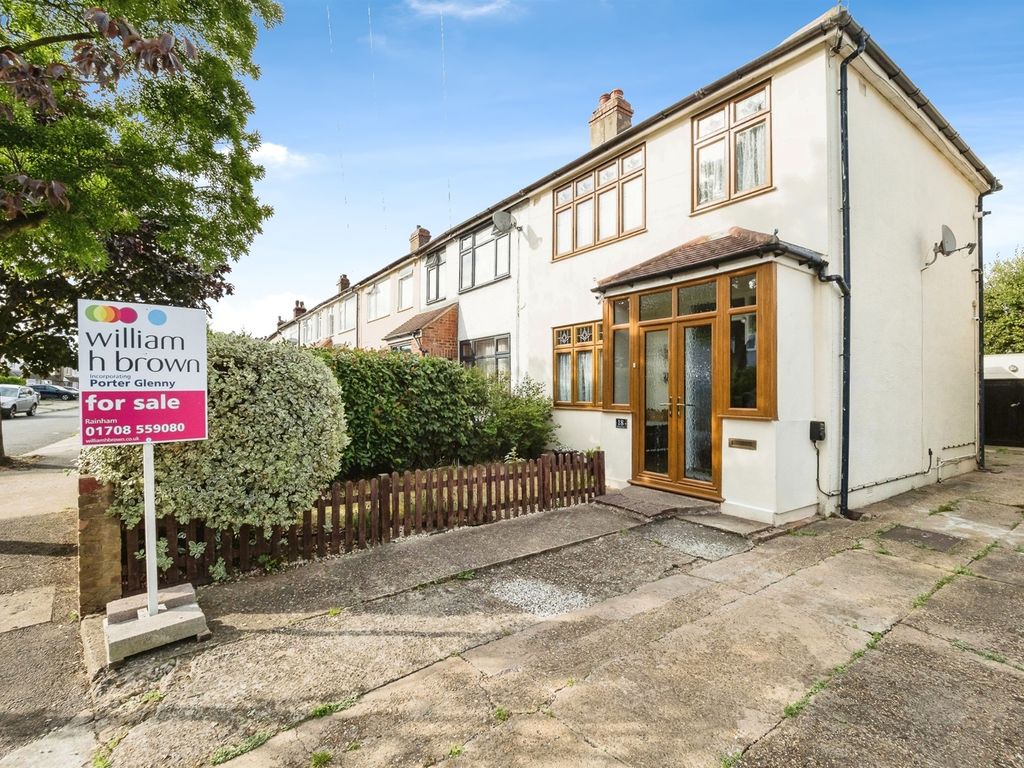 3 bed end terrace house for sale in Beechwood Gardens, Rainham RM13, £