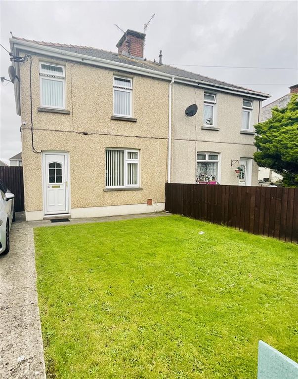 2 bed semidetached house for sale in Gwelfor, Llwynhendy, Llanelli