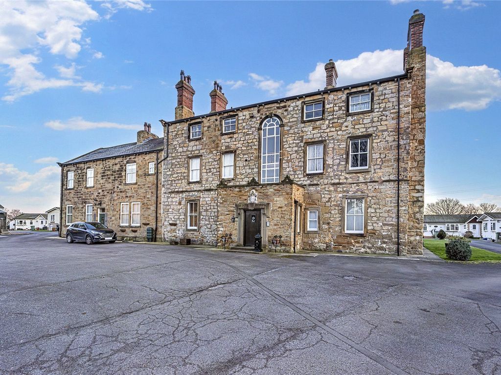 2 bed flat to rent in The Bingham Suite, Hall Road, Little Preston