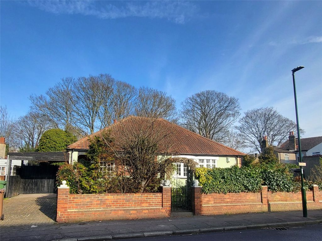 3 bed bungalow for sale in Heathfield Road, Bexleyheath DA6 Zoopla