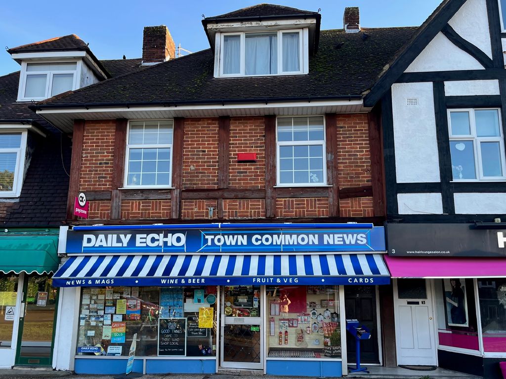 Retail premises to let in 2 And 2A St Catherine's Parade, Fairmile Road