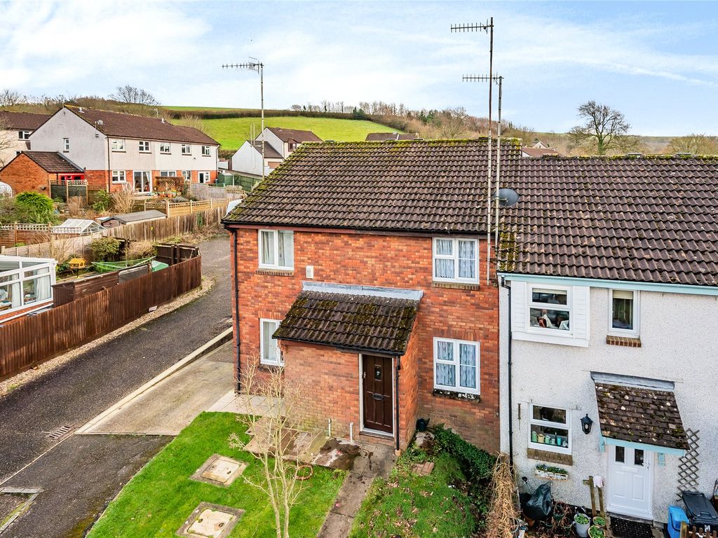 2 bed terraced house to rent in Briar Close, Honiton, Devon EX14, £875