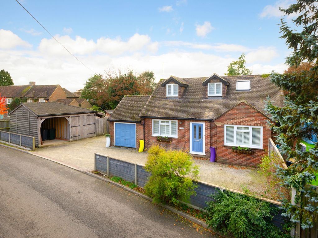 3 bed detached bungalow for sale in Church Lane, Challock, Ashford TN25
