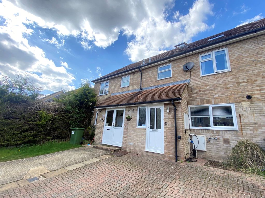 4 bed terraced house for sale in Barry Way, Brighton Hill, Basingstoke