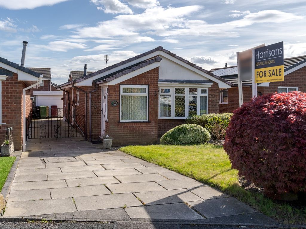 2 bed bungalow for sale in Westhoughton, Bolton, Lancashire BL5, £