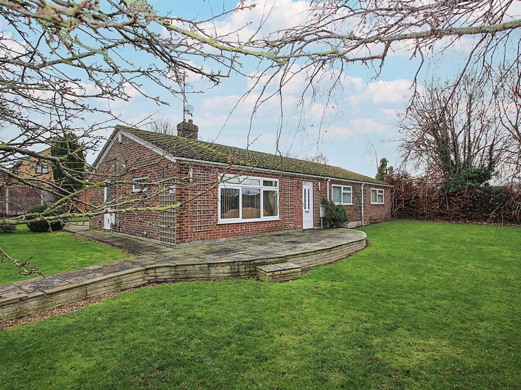 4 bed detached bungalow for sale in The Paddocks, Burwell, Cambridge CB25 Zoopla