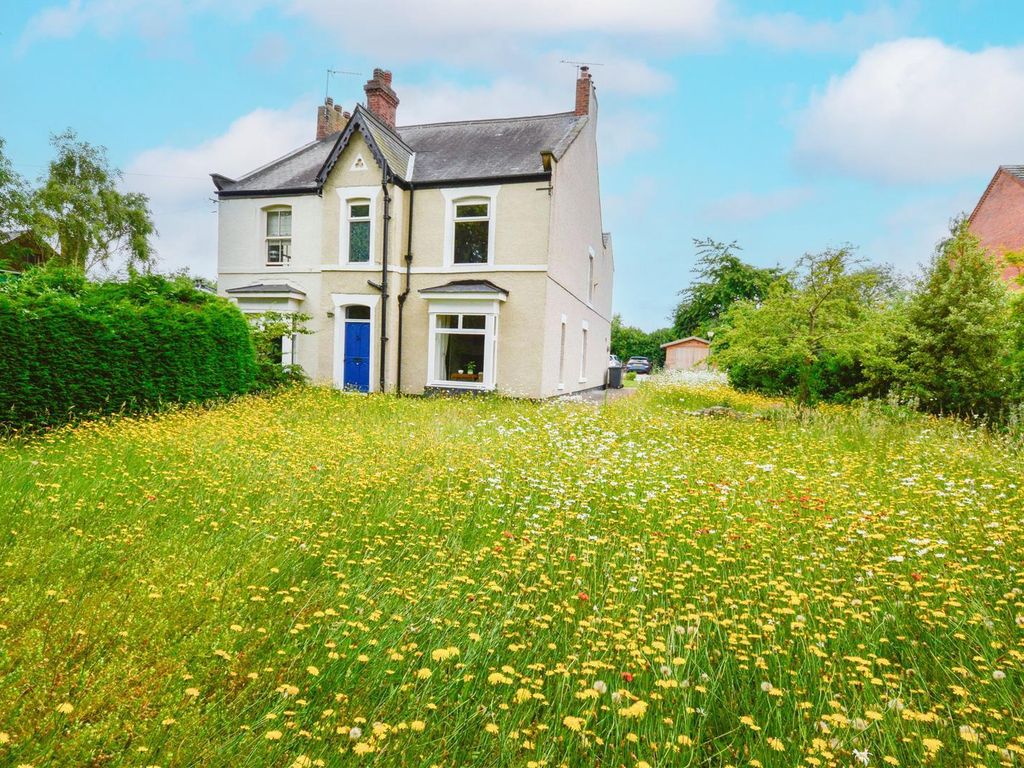 3 bed semidetached house for sale in School Street, Eckington