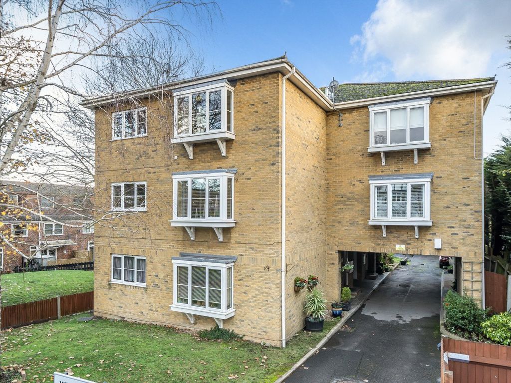 2 bed flat for sale in Carlton Road, Sidcup DA14, £300,000 Zoopla