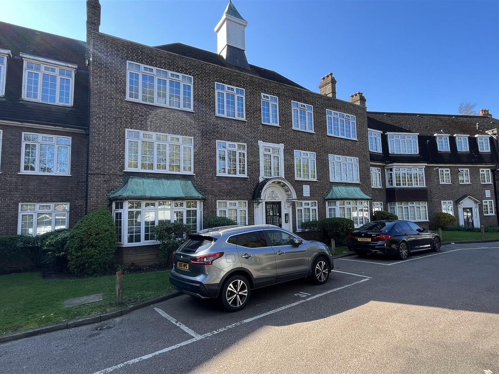 2 bed flat to rent in High Street, Cheam, Sutton SM3 Zoopla