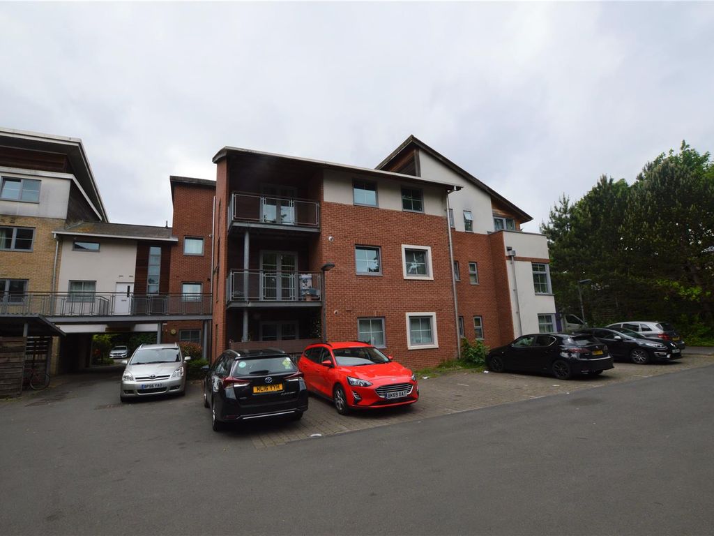2 bed flat for sale in Windmill Road, Slough SL1 Zoopla