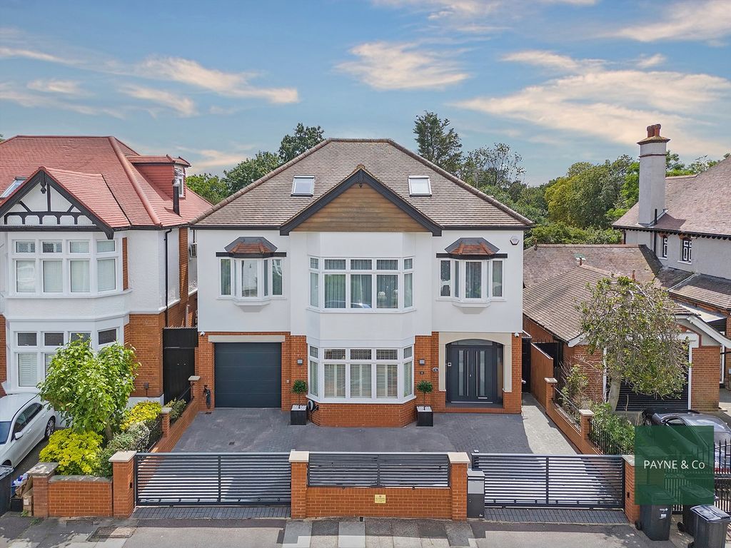 7 bed detached house for sale in Road, Ilford IG1, £1,975,000
