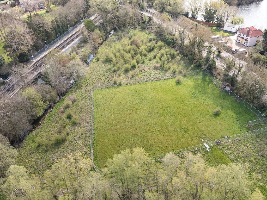 Land for sale in Station Road, Wraysbury TW19 Zoopla