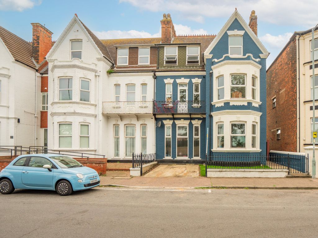 6 bed end terrace house for sale in Wellesley Road, Great Yarmouth NR30