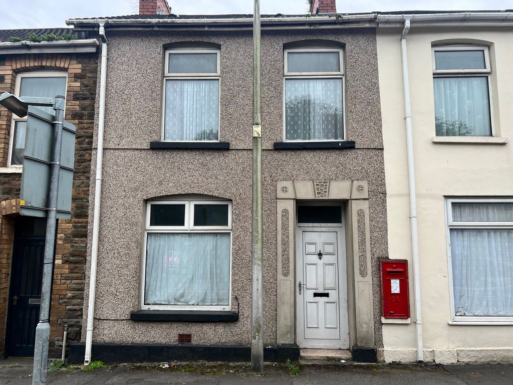 3 bed terraced house for sale in Frondeg Terrace, Llanelli SA15, £