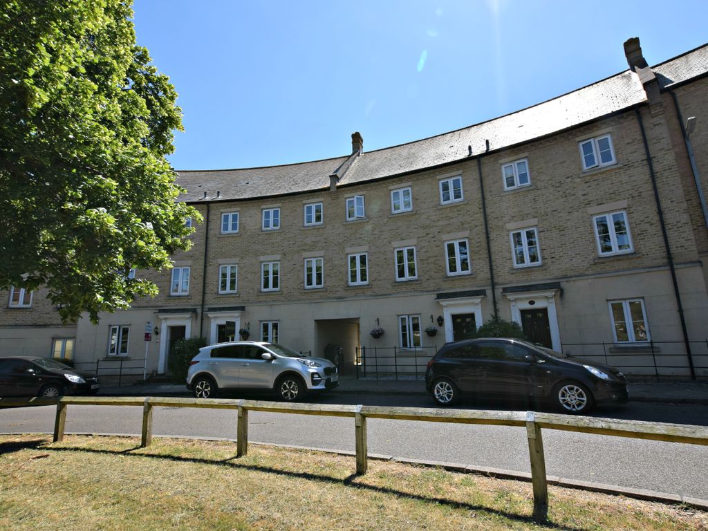 3 bed town house to rent in Mary Ruck Way, Black Notley, Braintree CM77