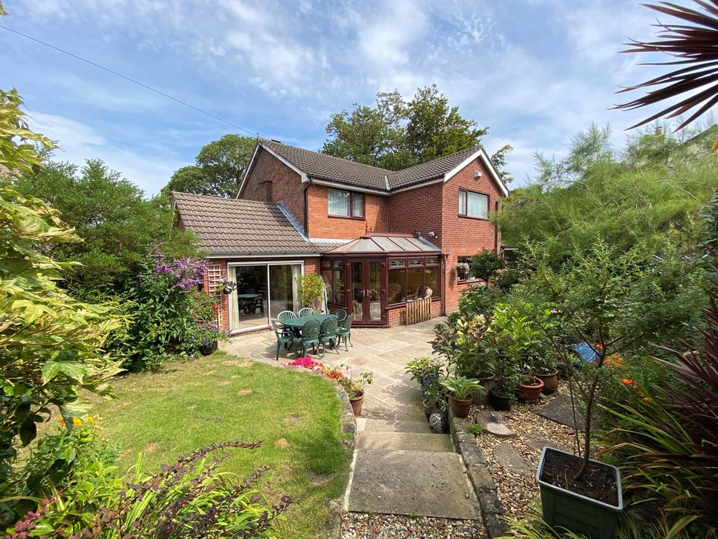 4 bed detached house for sale in Marsh Lane, Longton, Preston PR4, £